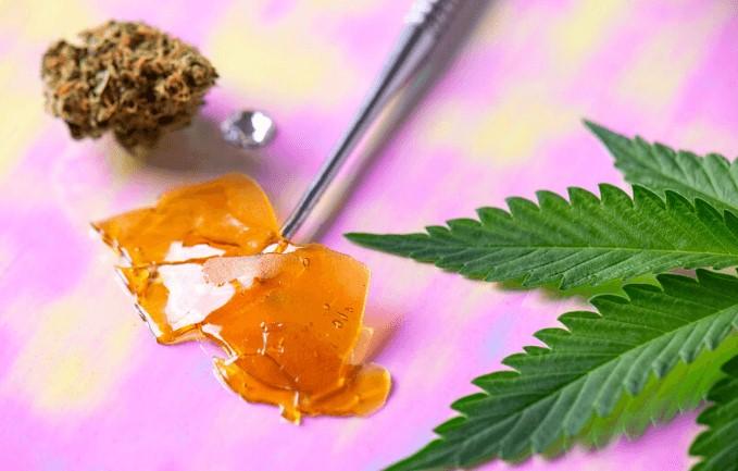Weed Wax Guide: Buying, Dabbing and Storing Wax