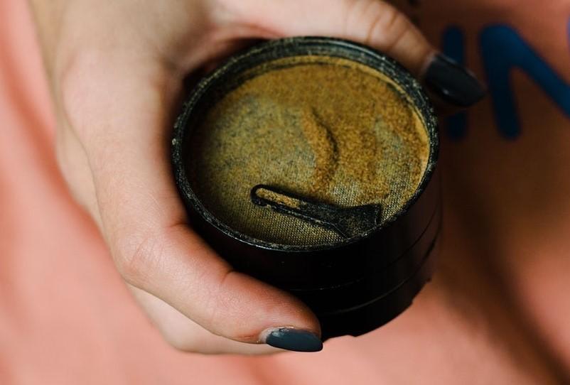 What Is Kief? How to Collect, Store and Smoke It