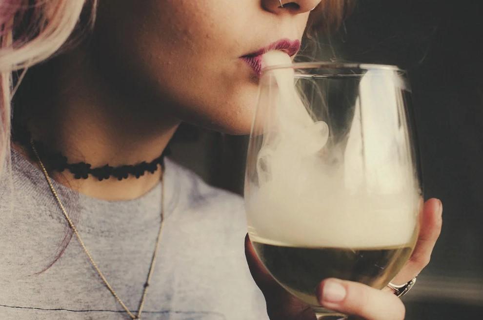 Crossfading Guide: Mixing Weed and Alcohol Safely