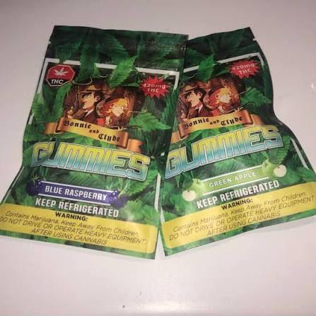 Bonnie and Clyde 420mg THC gummies packs