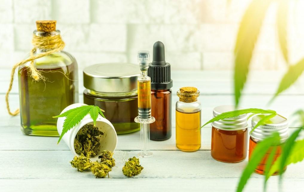 Liquid THC: How to Make a Cannabis Tincture at Home