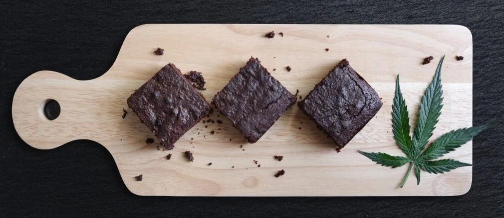 Easy Marijuana Brownies: A Simple Homemade Recipe