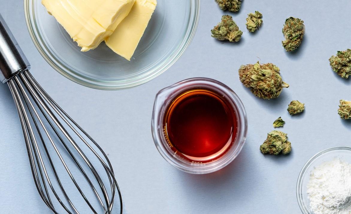 DIY Weed Coconut Oil and Cannabis Tincture Recipes