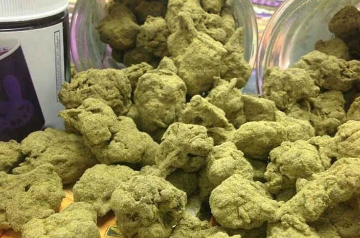 Moonrock Weed 5 - Qu'est-ce que c'est, comment est-elle préparée et quels effets elle produit