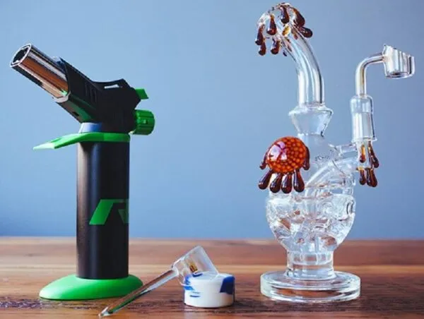 Différence entre un Dab Rig et un Bong