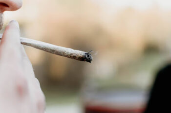How to smoke a joint